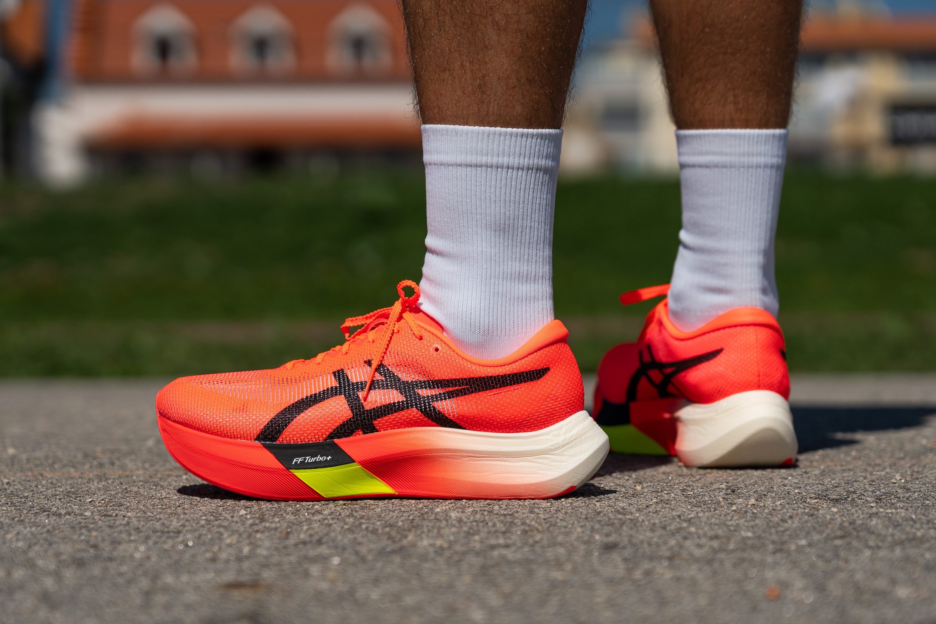 ASICS Metaspeed Sky Paris