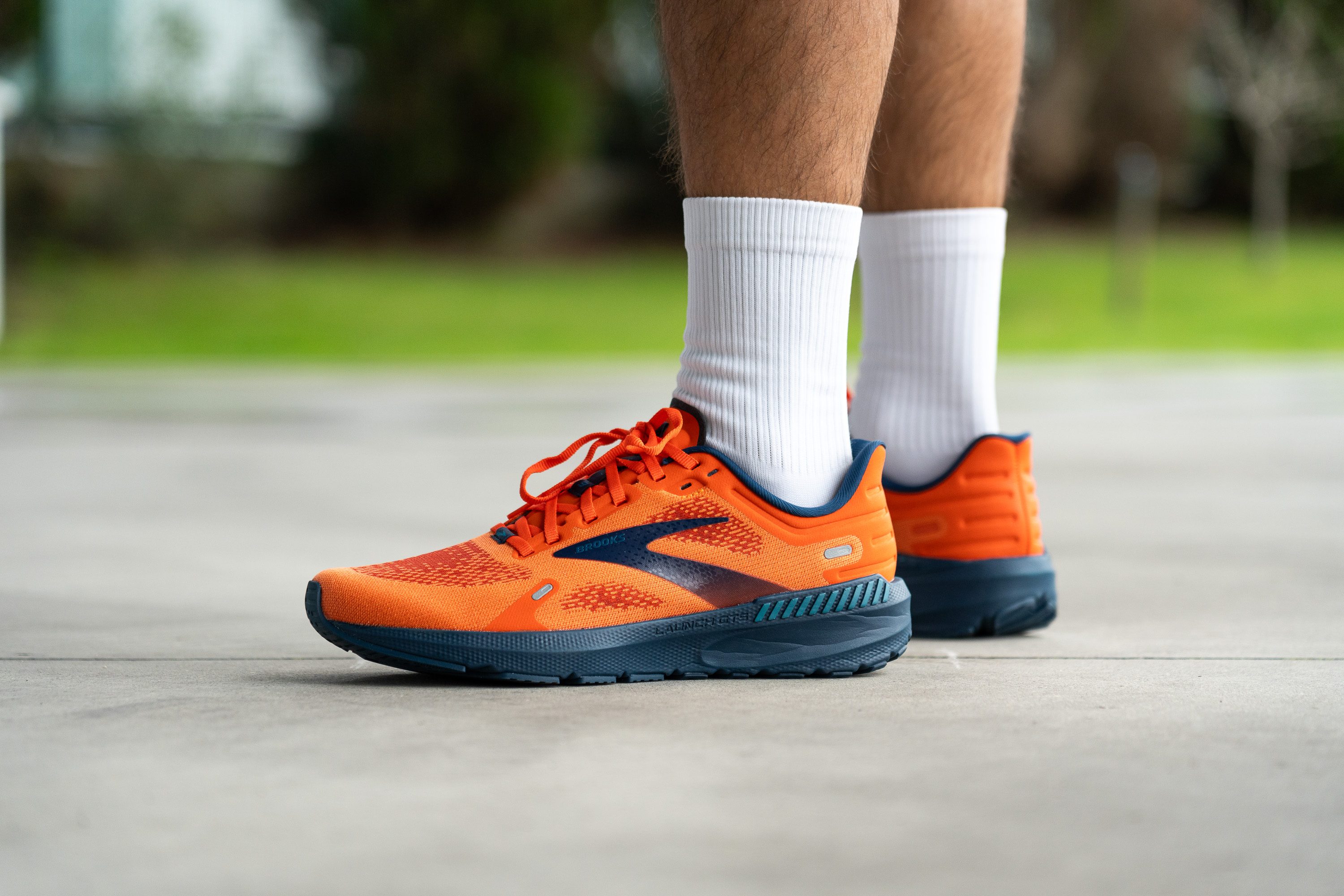 Brooks Launch GTS 9