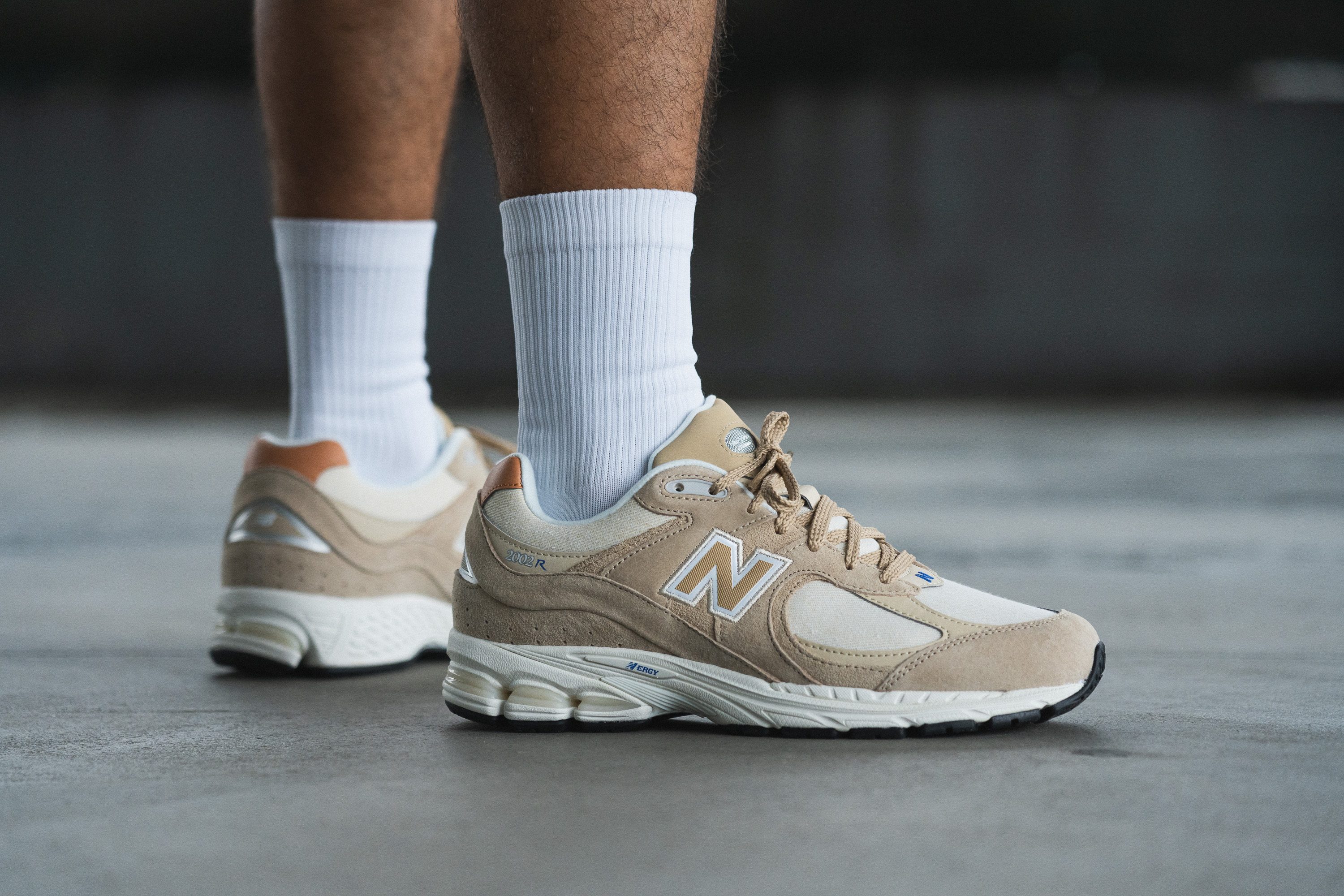New Balance 2002R