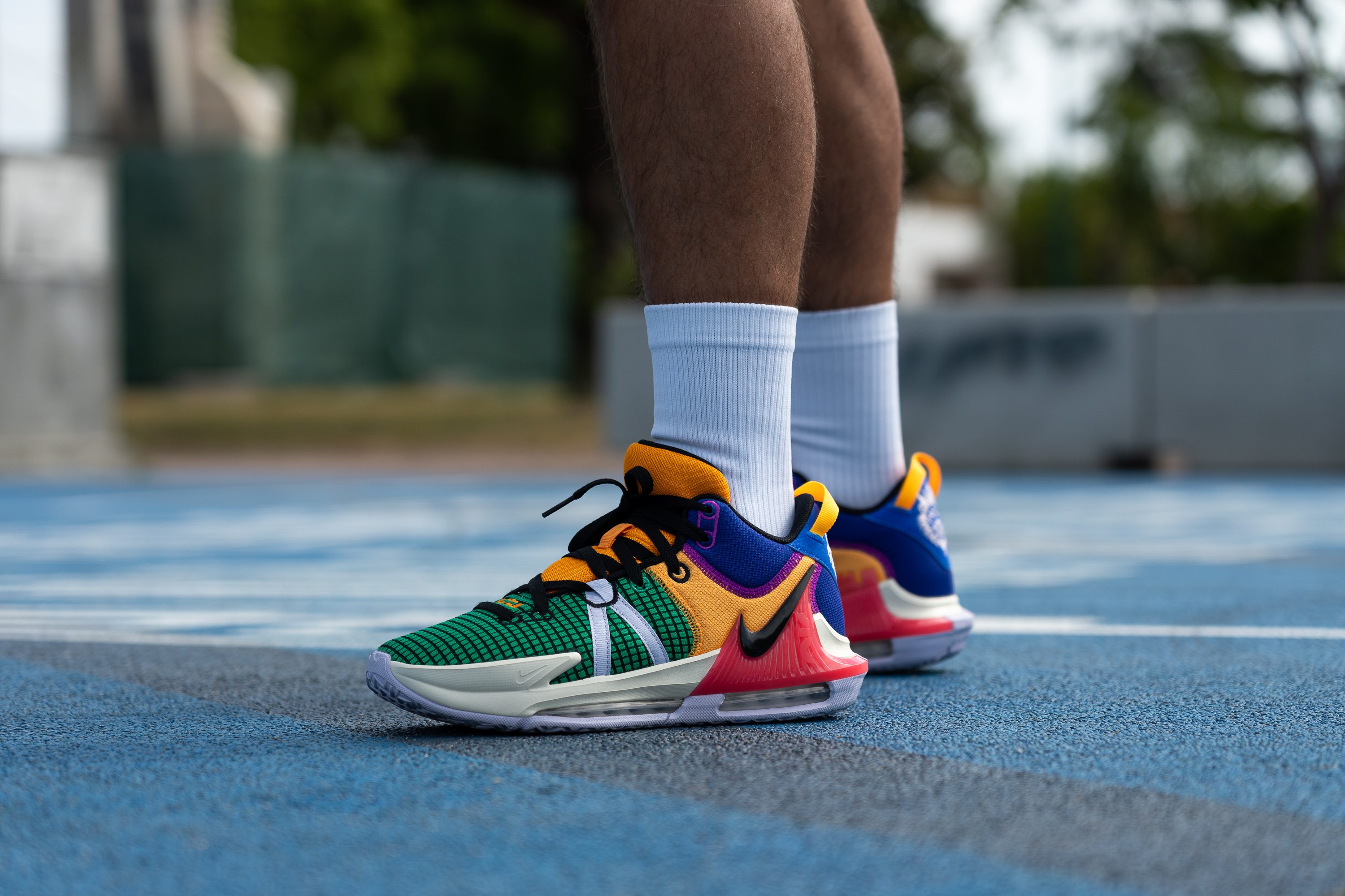 Nike Lebron Witness 7