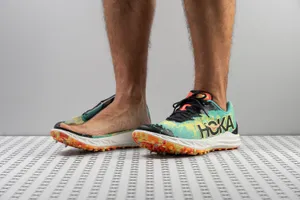 HOKA Crescendo XC