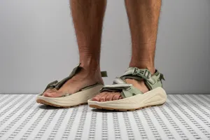HOKA Infini Hike TC