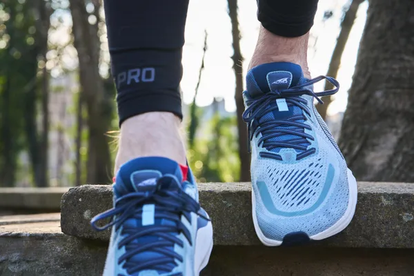Altra Provision 6