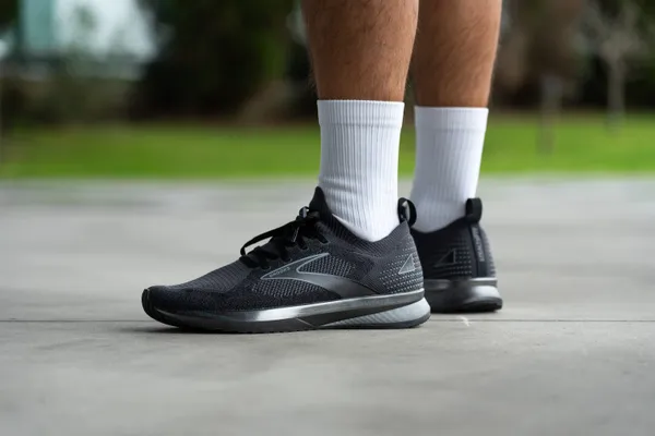 Brooks Levitate Stealthfit 5