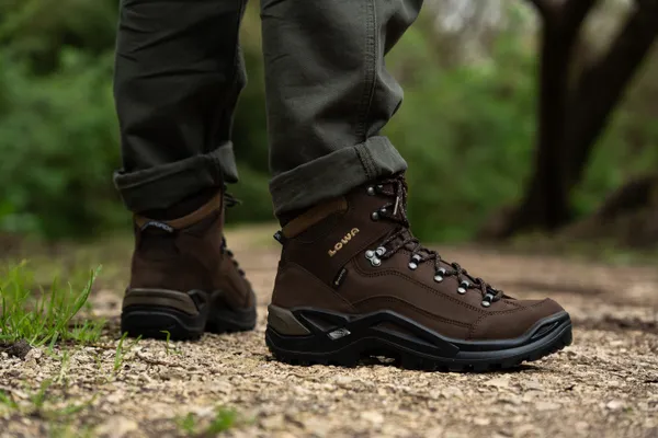 Lowa Renegade GTX Mid