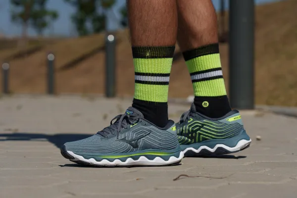 Mizuno Wave Horizon 6