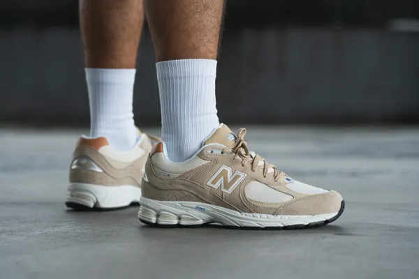 New Balance 2002R