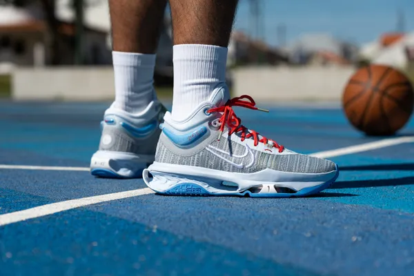 Nike G.T. Jump 2