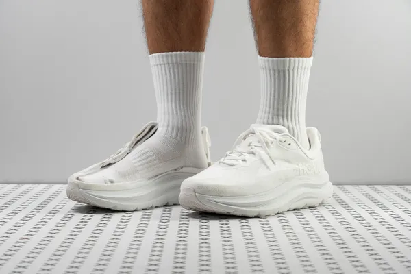 HOKA Kawana 3