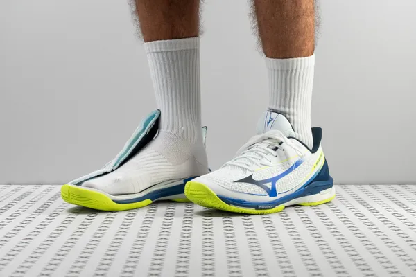 Mizuno Wave Exceed Tour 7