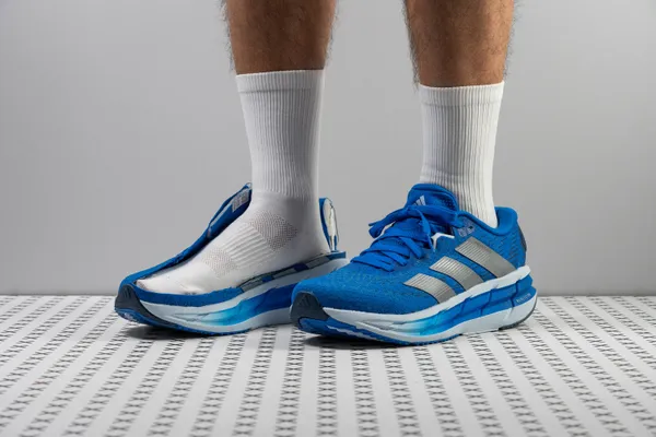 adidas Adistar 4